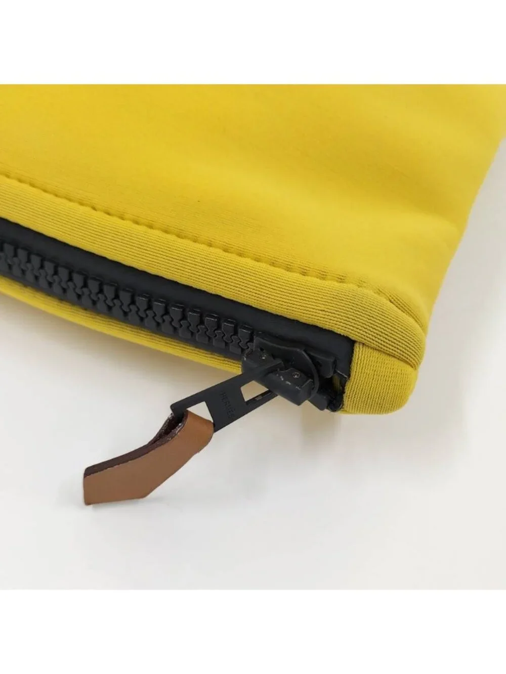 Hermes Neobain MM Pouch